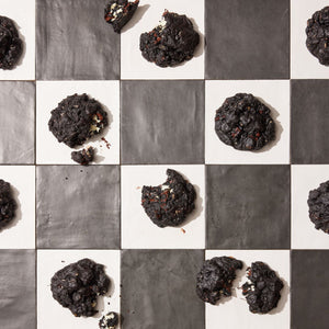 Black and White - Levain Bakery