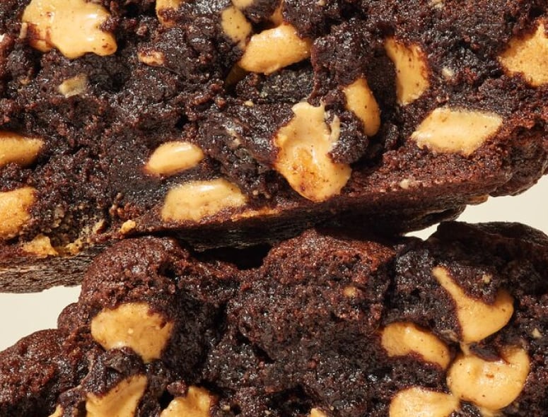 Dark Chocolate Peanut Butter Chip Cookie Gift Boxes - Levain Bakery